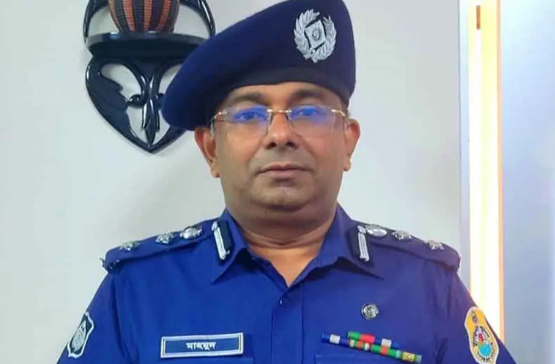 আপেল মাহমুদের বিরুদ্ধে বিভাগীয় মামলা, সাময়িক বরখাস্ত